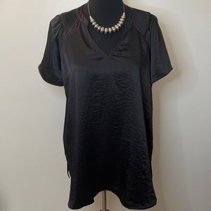 Short sleeved black blouse